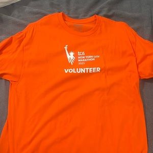 NYRR NYC 2023 Marathon New York City Volunteer Shirt size large